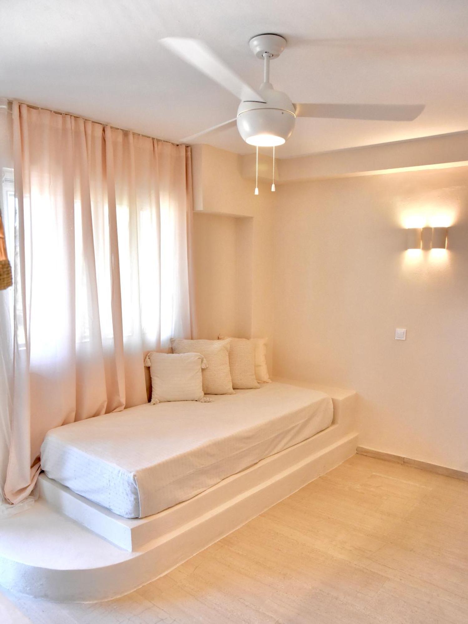 Staybridge Apartments, Mesongí Buitenkant foto